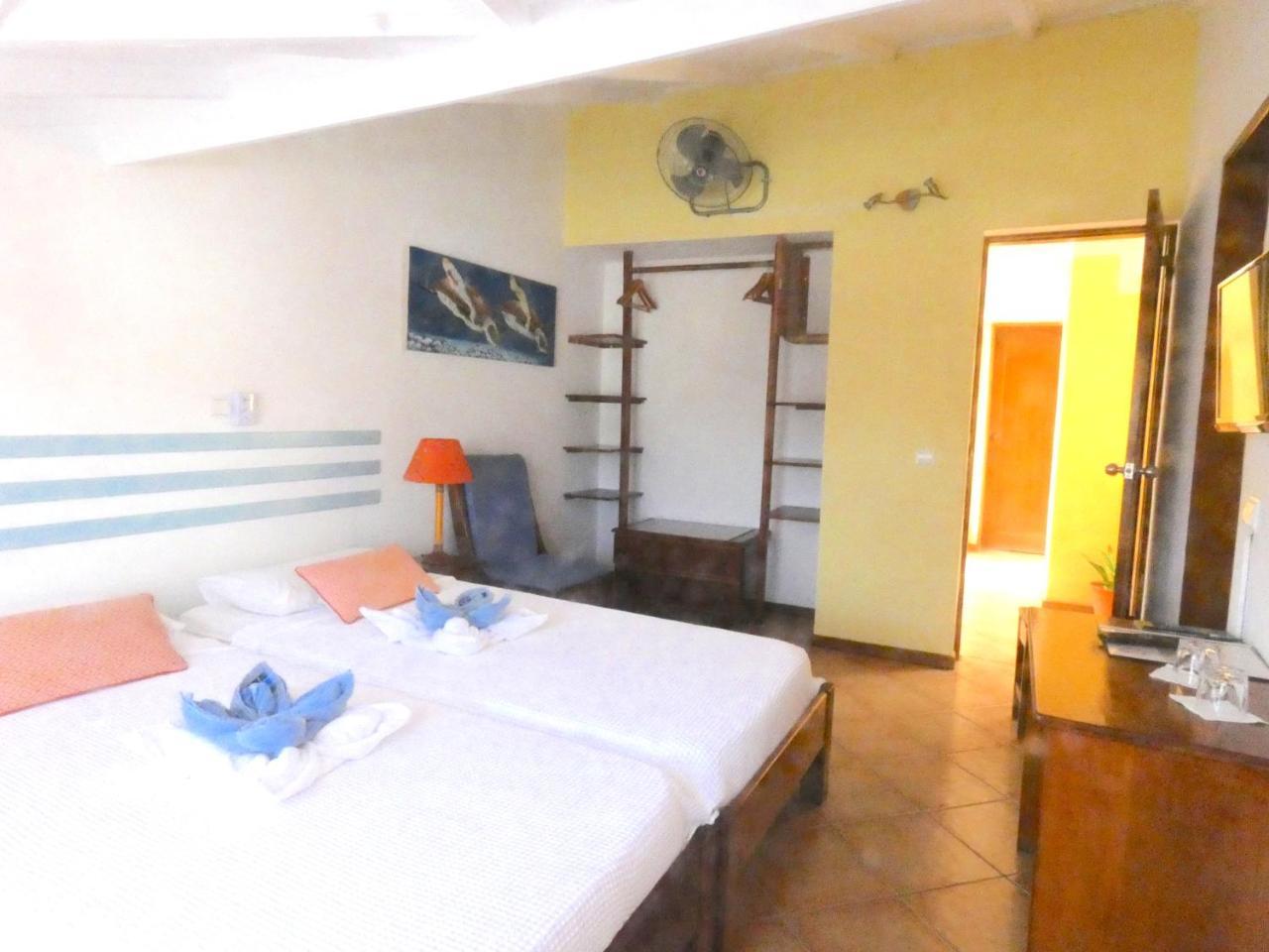 Hotel Mirabela Santa Maria Exteriör bild